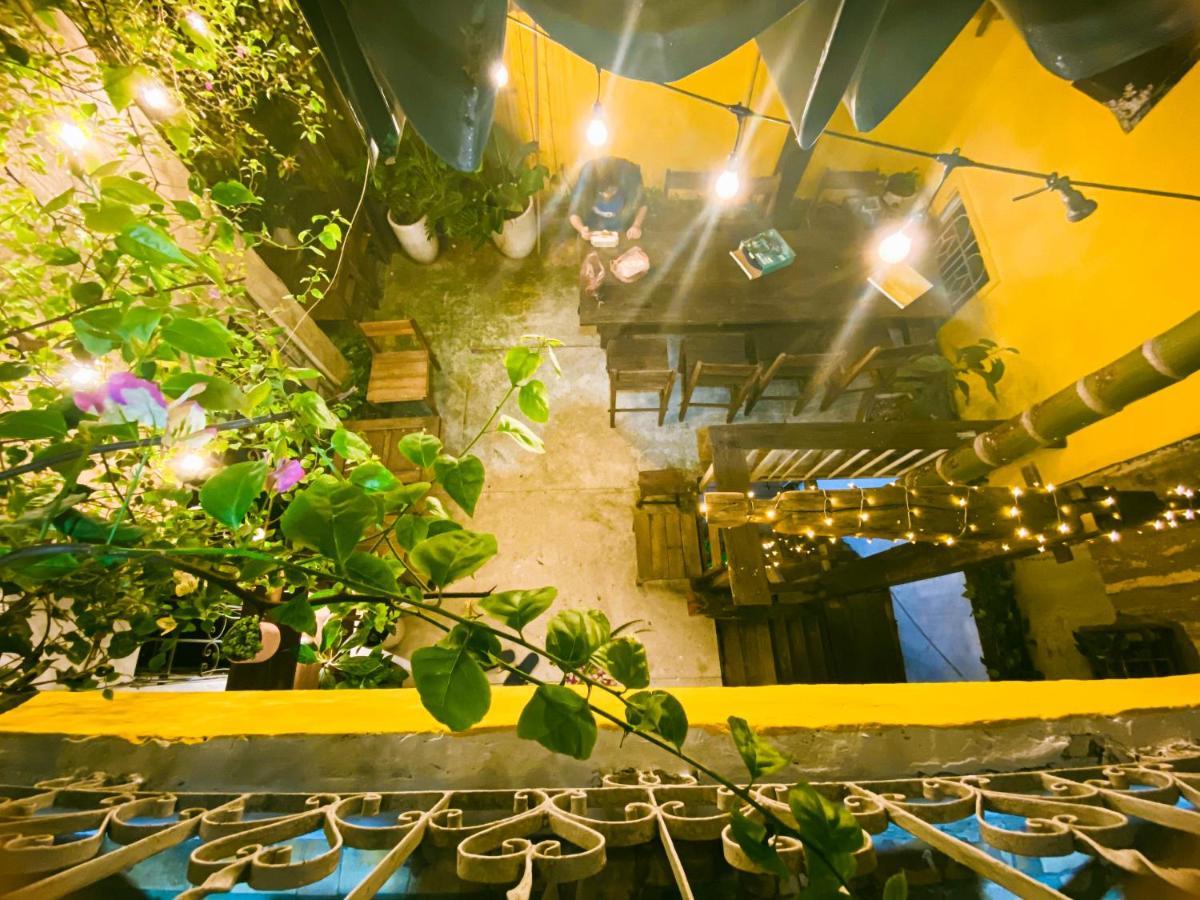Chu Nhat Cafe & Homestay - 12 Ngo 41 Duong Lang - Co So 1 하노이 외부 사진